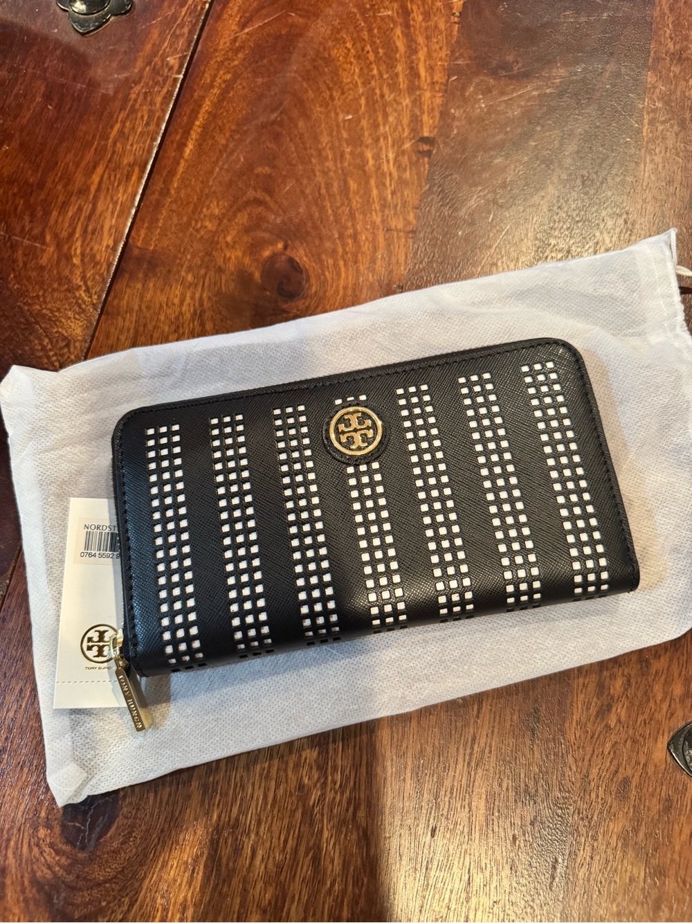 Tory Burch Robinson Perforated Zip Continental Wallet Black